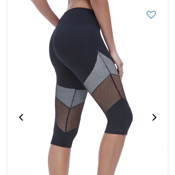 Fabletics Rhodes Capri - Picture 3 of 6